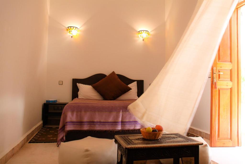 Mariana 4*