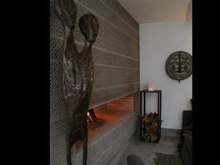 Awa Riad