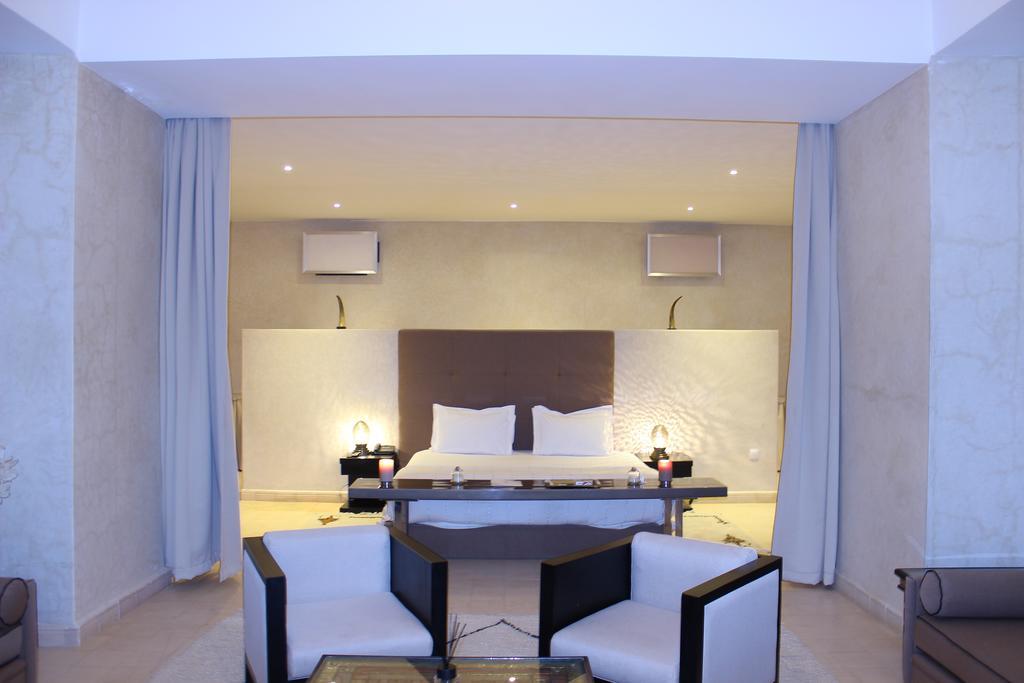 Bed & Breakfast La Maison Blanche 4*