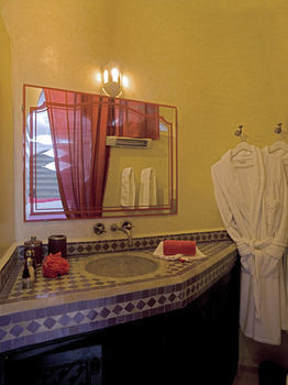 Chantal Hotel 4*