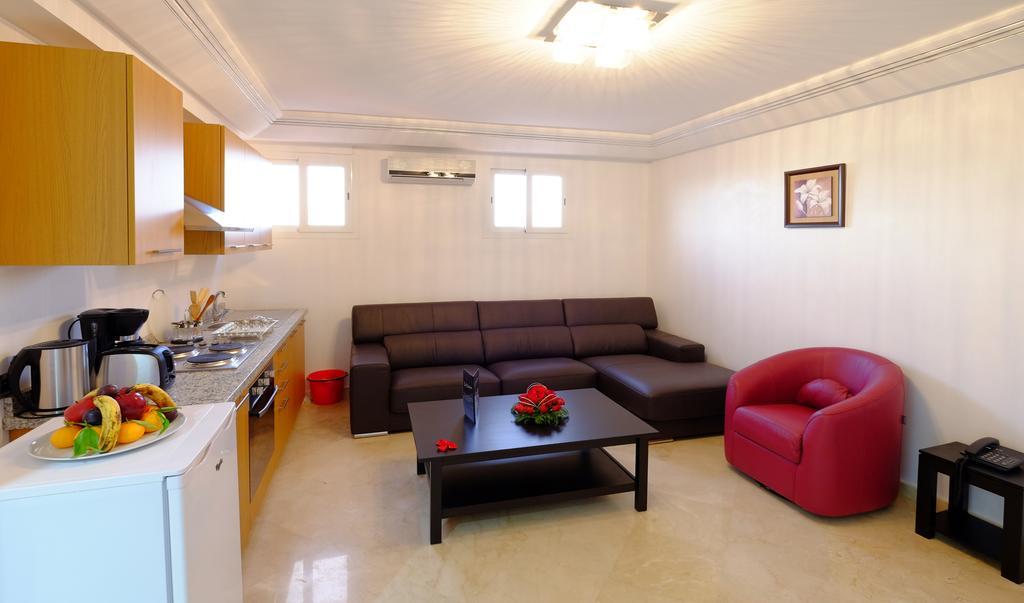 Mouna Aparthotel