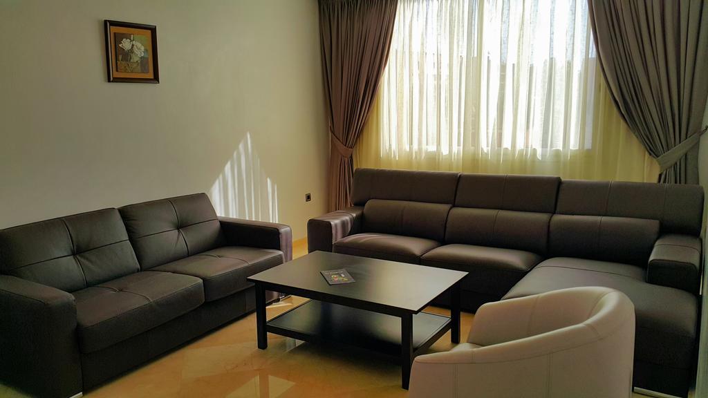 Mouna Aparthotel