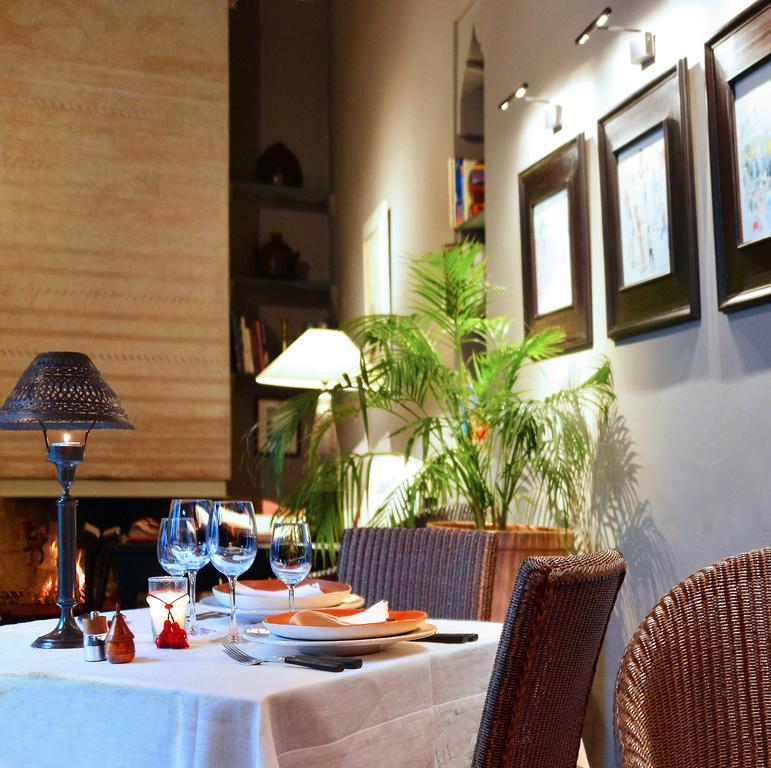 Dar Housnia Riad
