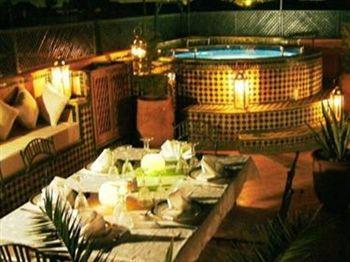 Bab Agnaou & Riad 2*