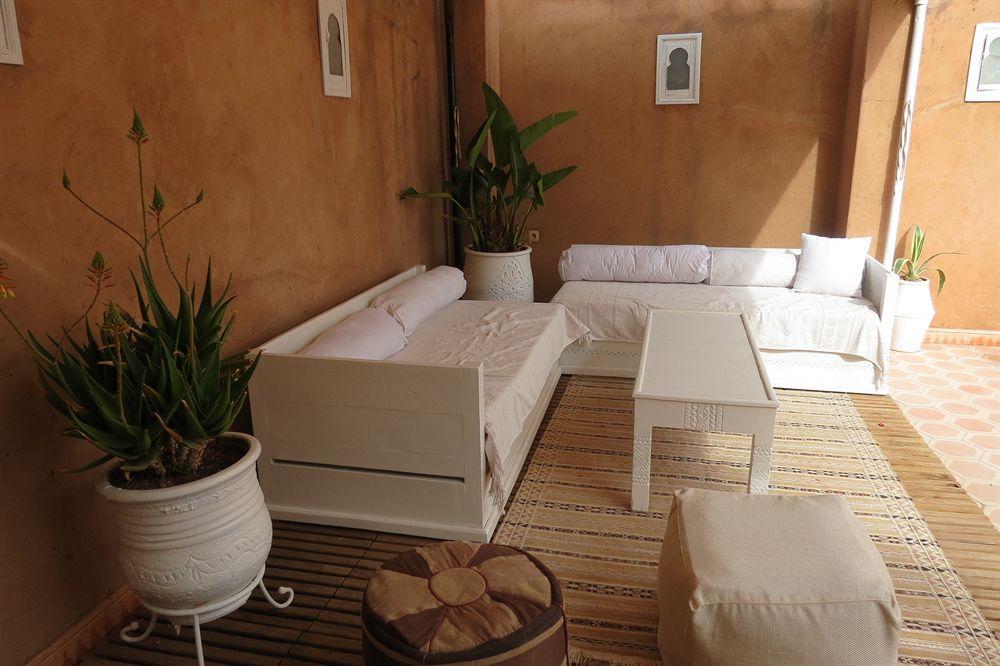 Riad Awinati Location Privatisee ,piscine Chauffee , Beau Rooftop 3*