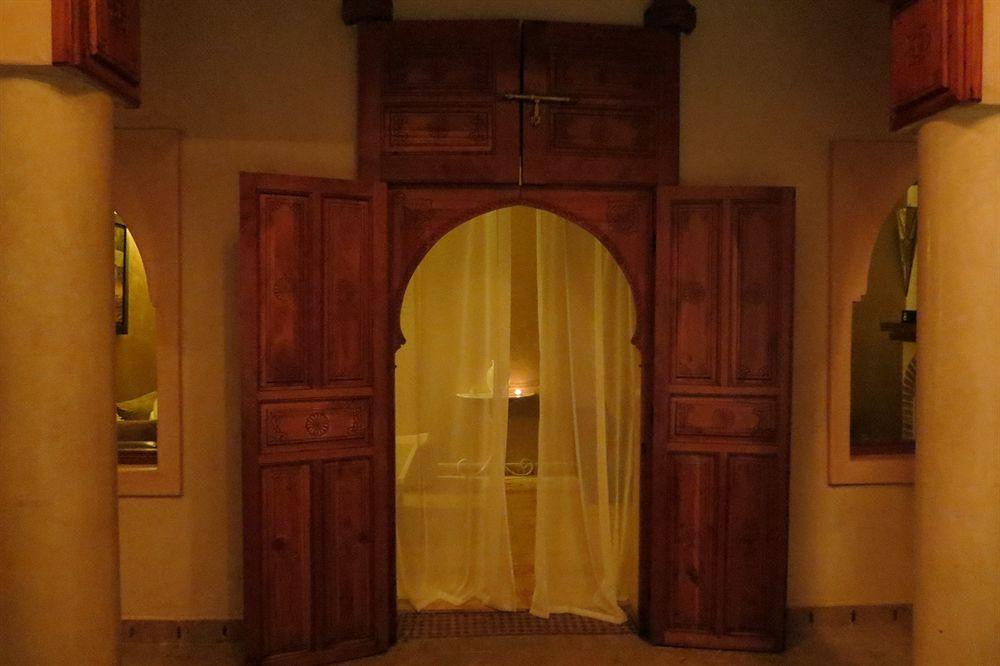 Awinati Location Privatisee ,piscine Chauffee , Beau Rooftop Riad Marrakesh