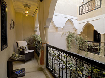 Chantal Hotel