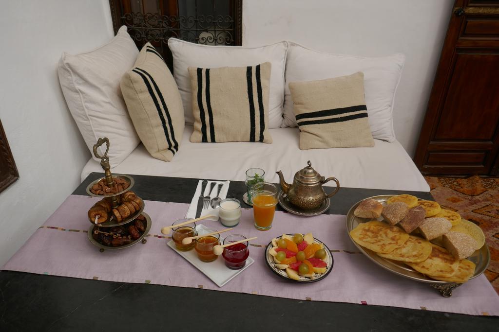Azza Riad