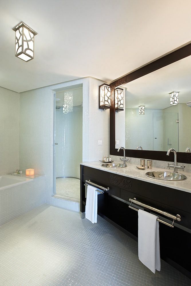 La Renaissance Hotel 4*