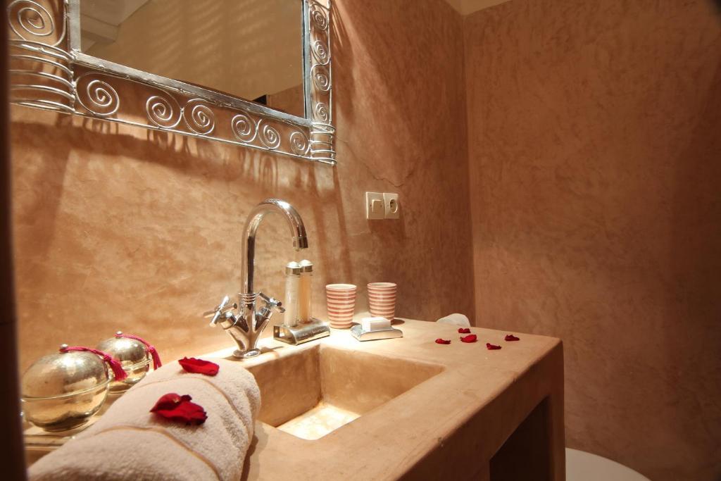 Riad Jona