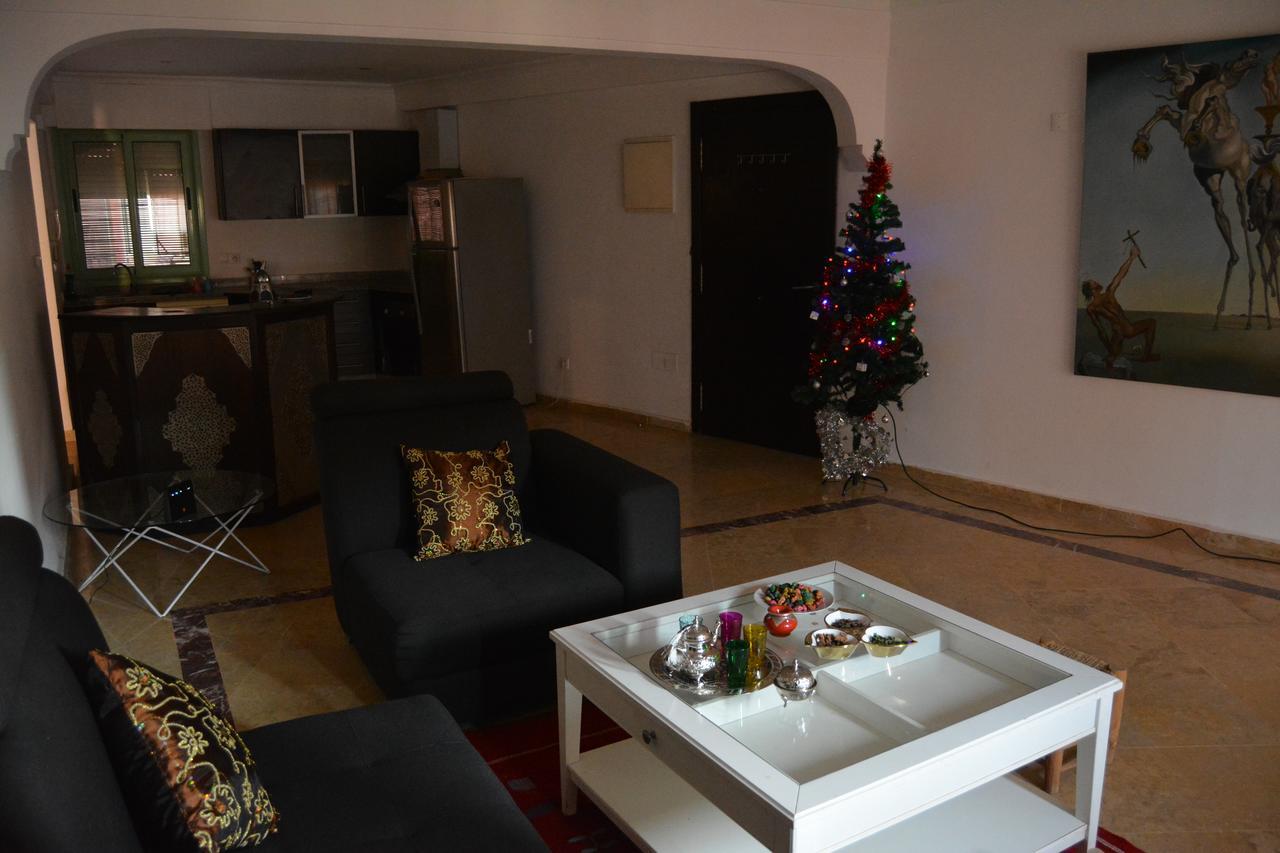Apartment Yves Saint Laurent Apart *