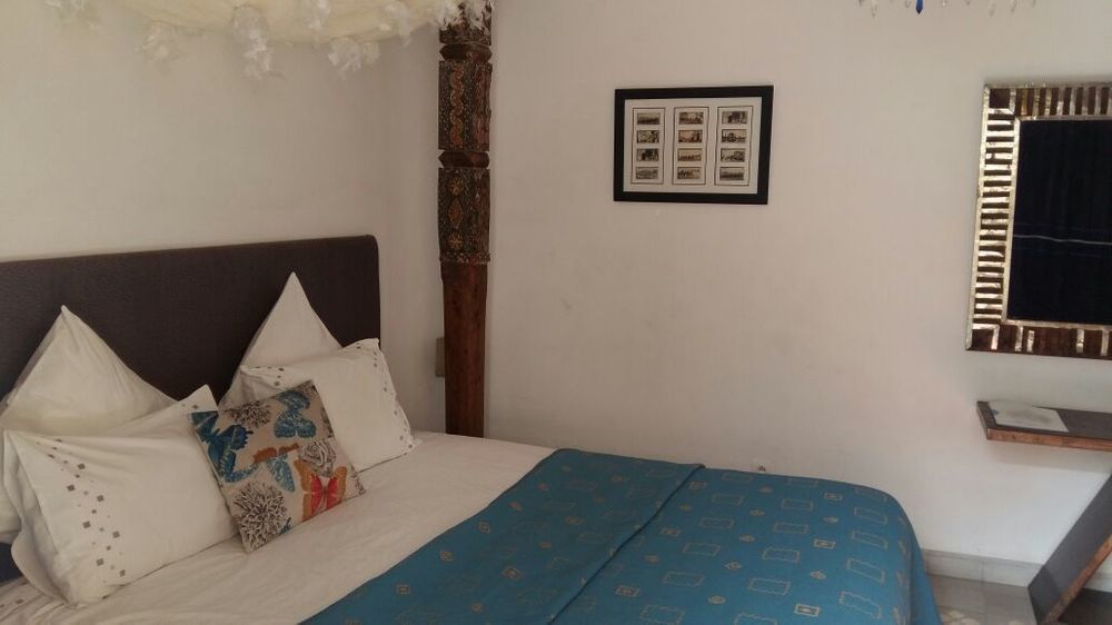 Azcona Riad