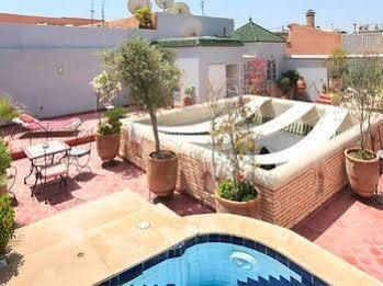 Mirage Guest house 3*