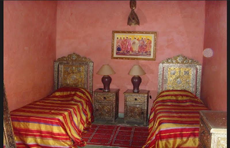Lalla Khiti Riad 2*