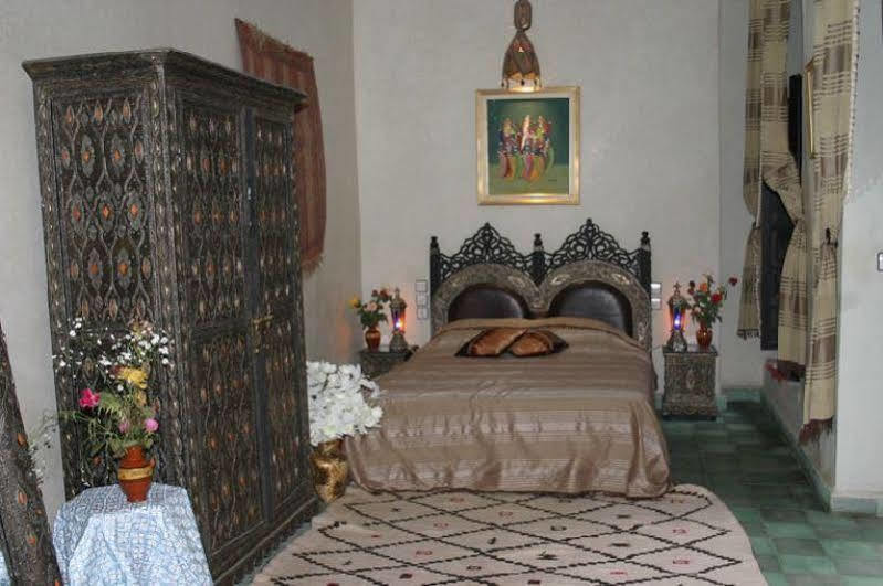 Lalla Khiti Riad 2*
