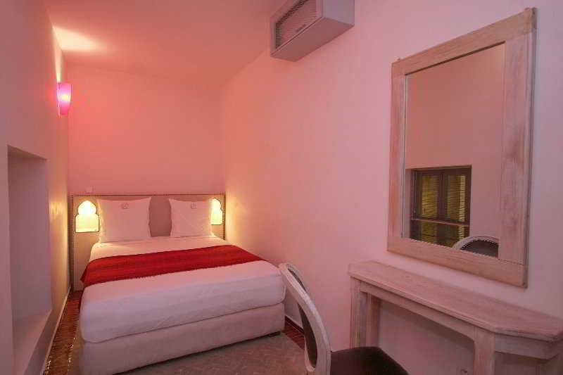 Riad Les Jardins Des Lilas 3*