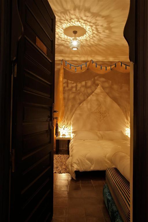 Riad Amiran &