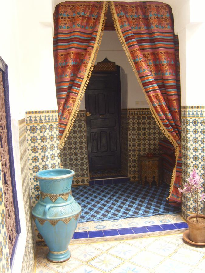 Tiziri Riad 3*