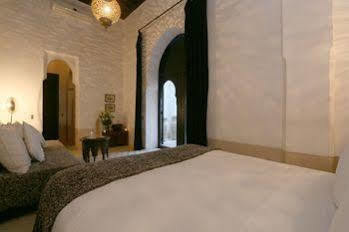 Snan 13 Hotel 2*