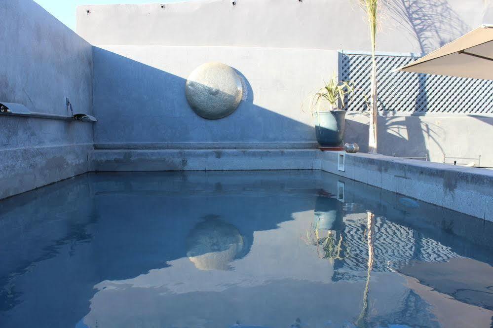 Luxe 40 Hotel