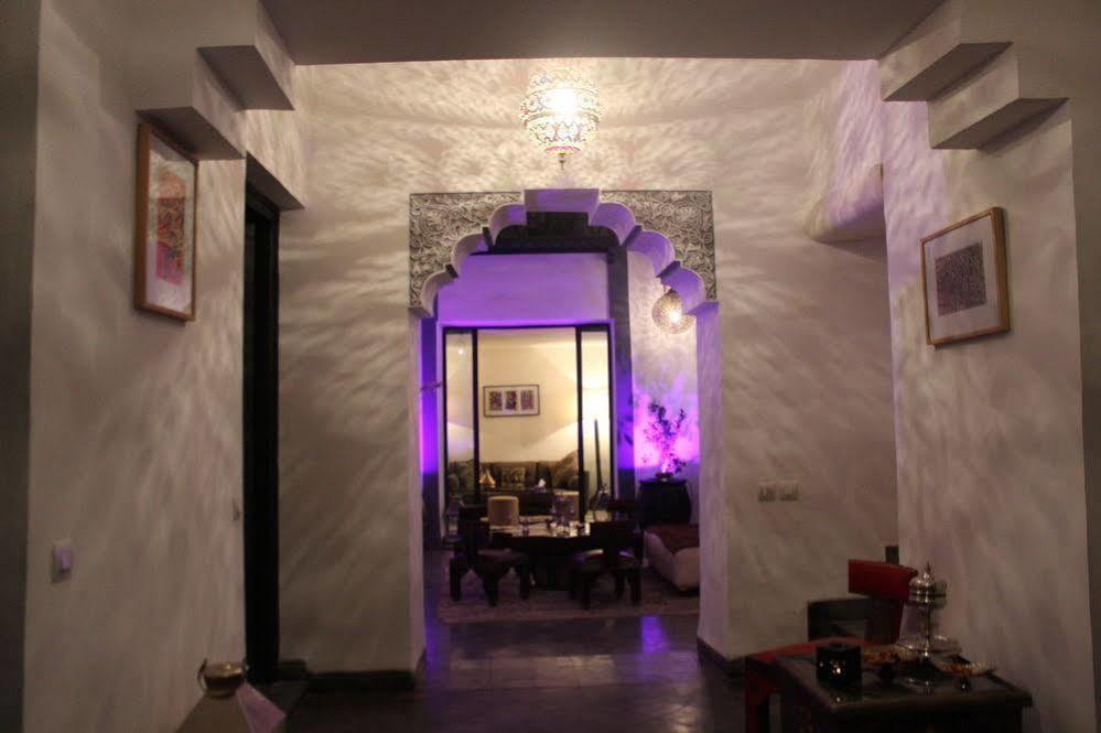 Luxe 40 Hotel