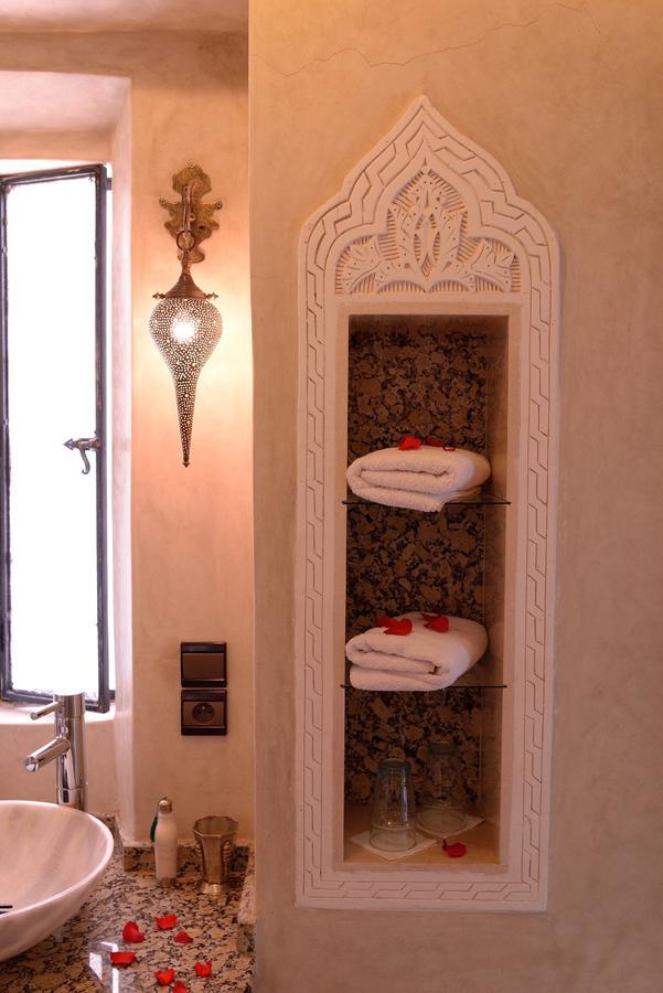 Azzar Riad 2*