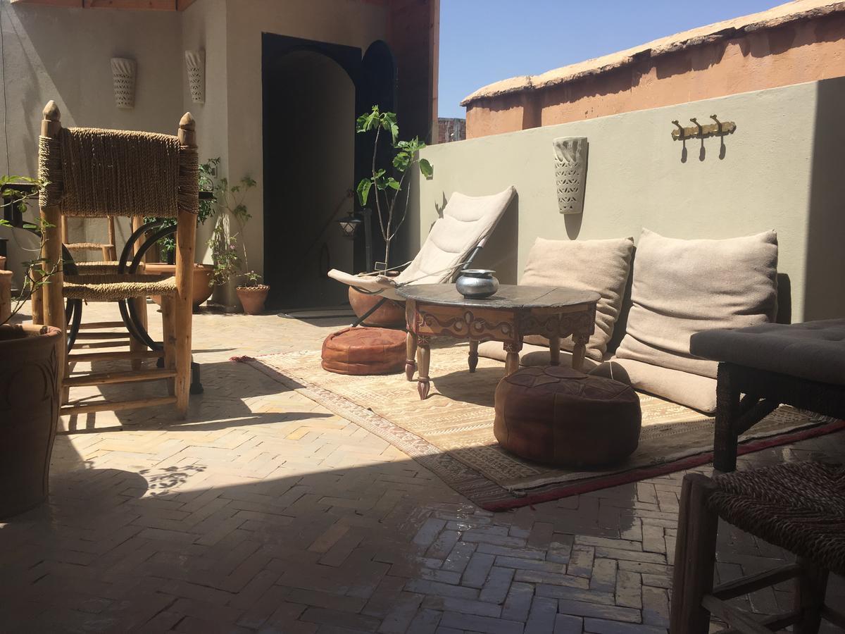 Laly Tourisme Eclaire Le Bijou De La Medina Riad Marrakesh