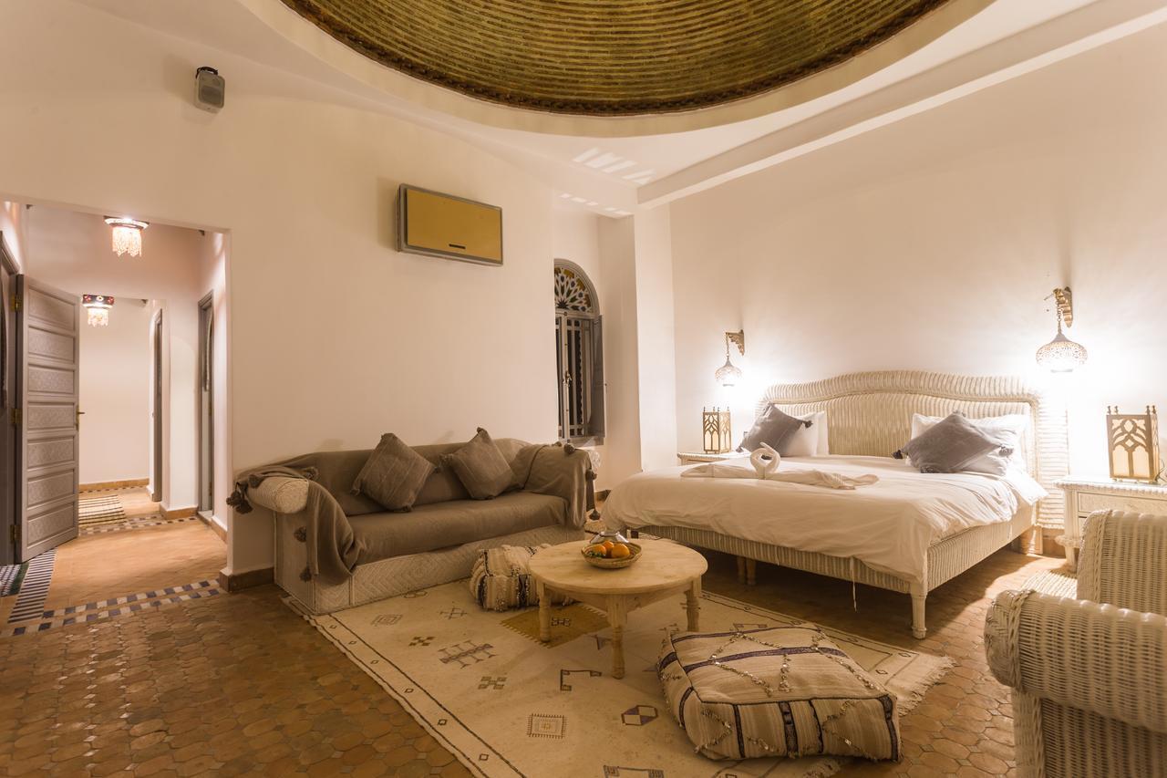 Guest house The Place *