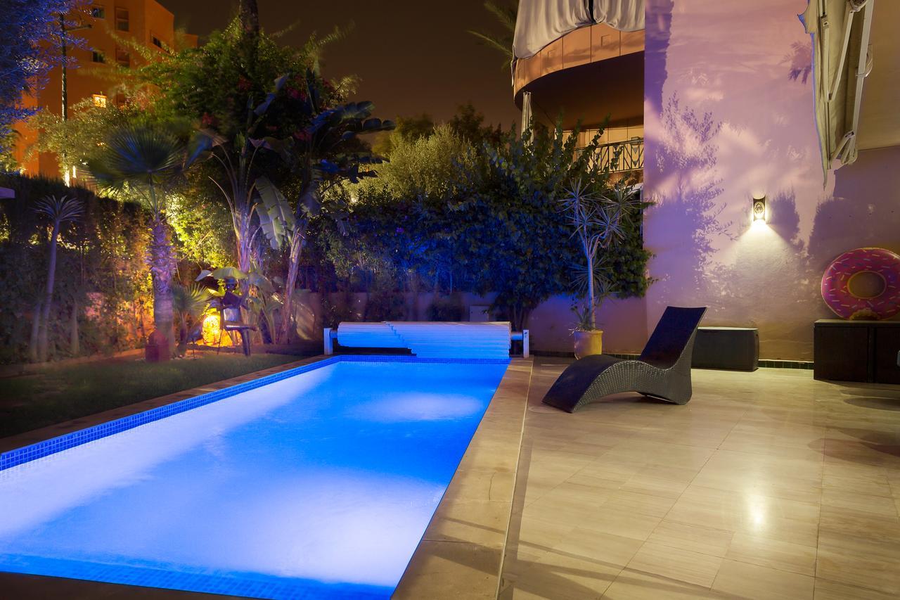 The Sapphire Apartment: Hivernage Quarter Retreat With Pool & Hot Tub