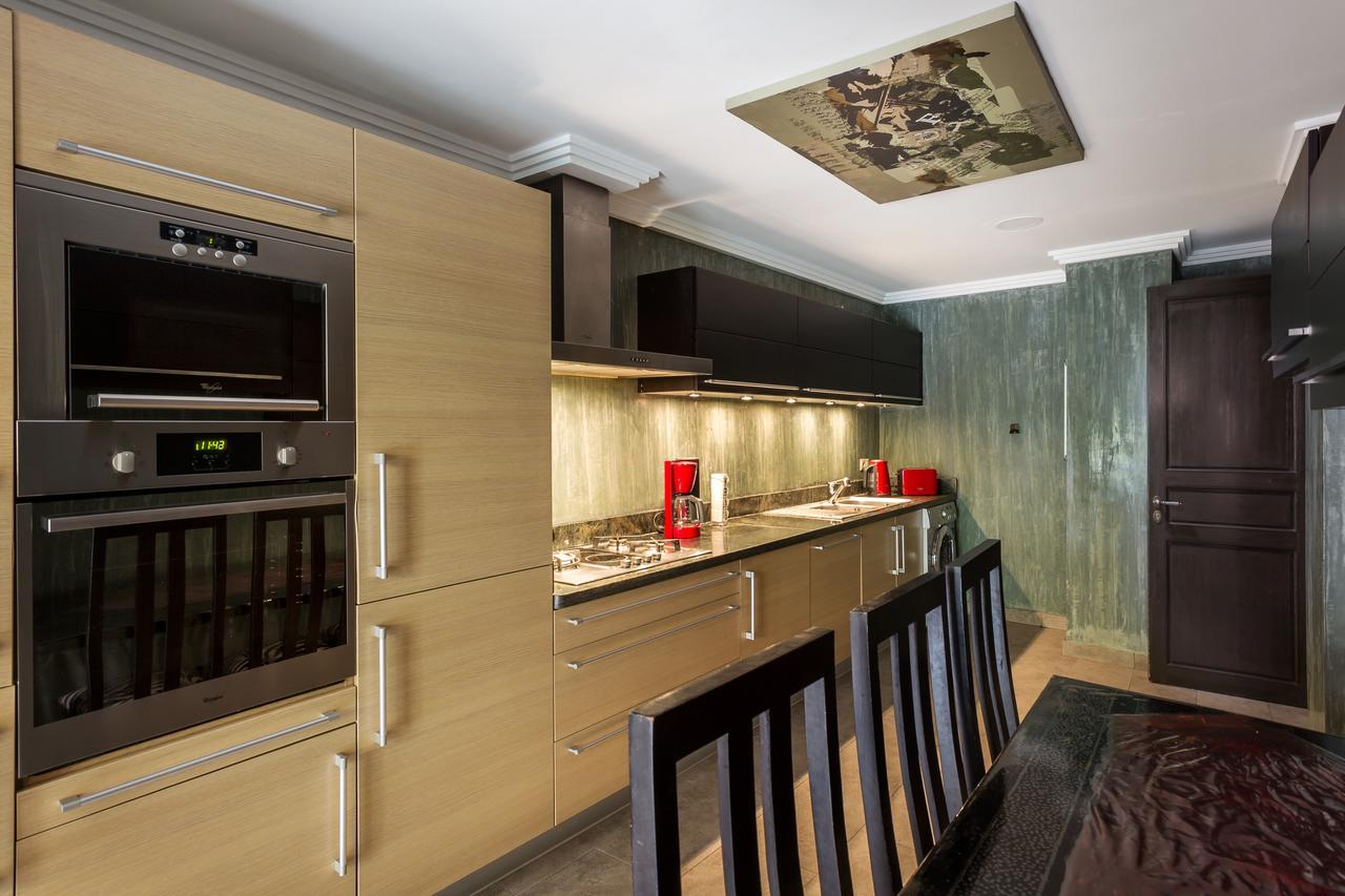 The Sapphire Apartment: Hivernage Quarter Retreat With Pool & Hot Tub Apartment Marrakesh