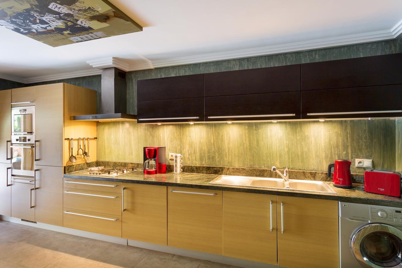 The Sapphire Apartment: Hivernage Quarter Retreat With Pool & Hot Tub *
