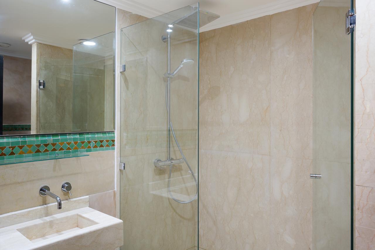 The Sapphire Apartment: Hivernage Quarter Retreat With Pool & Hot Tub