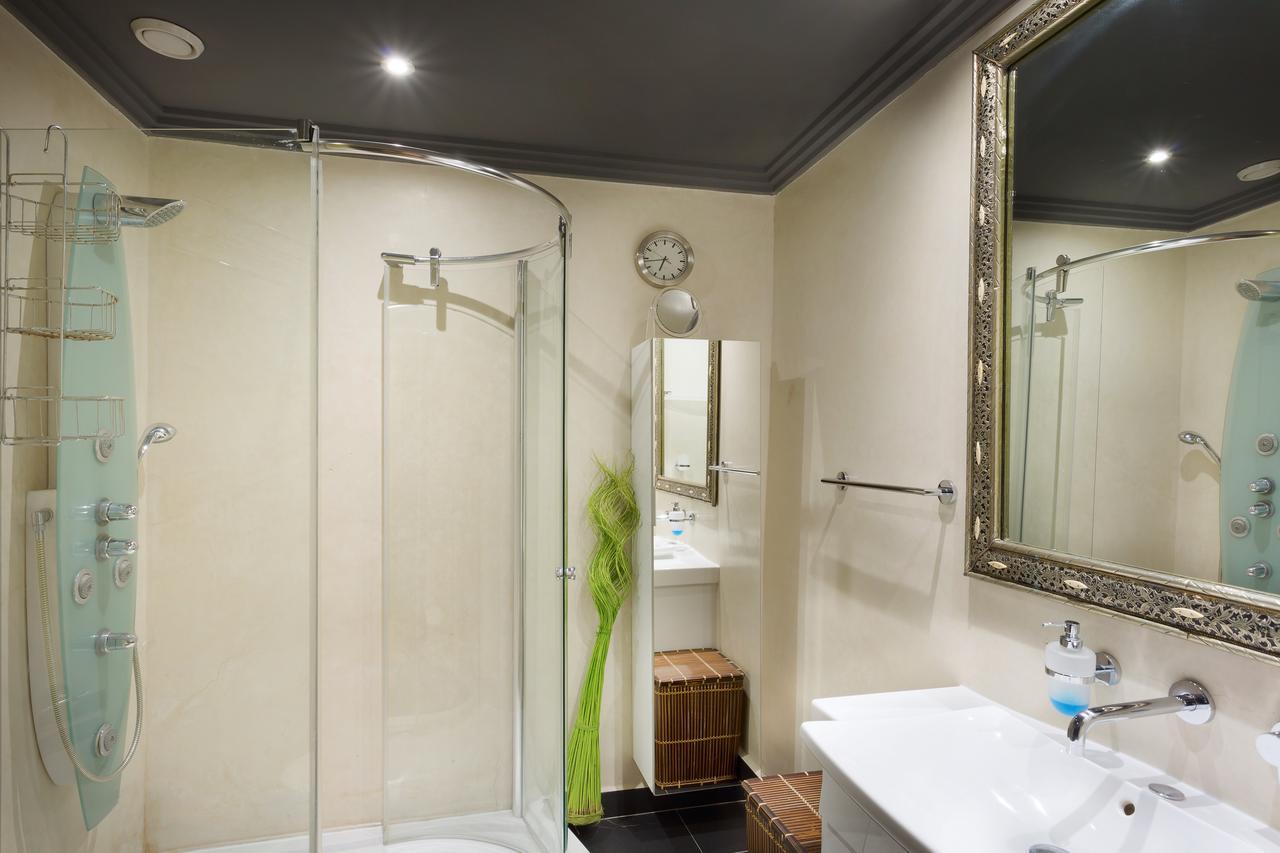 The Sapphire Apartment: Hivernage Quarter Retreat With Pool & Hot Tub Apartment