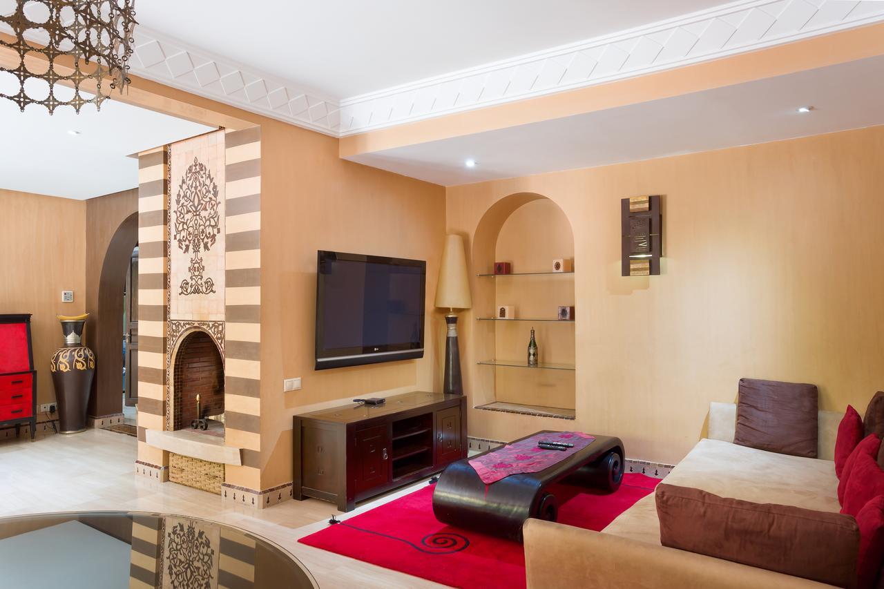 Apartment The Sapphire Apartment: Hivernage Quarter Retreat With Pool & Hot Tub
