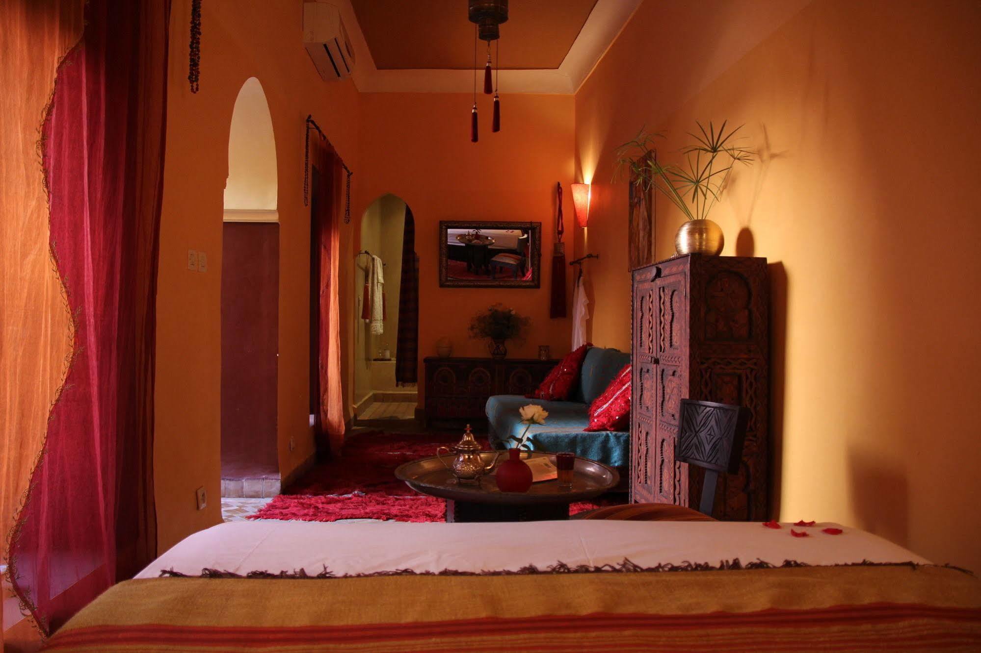 Ajebel 4*