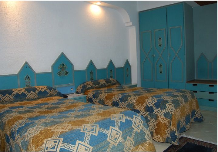 Amine Hotel