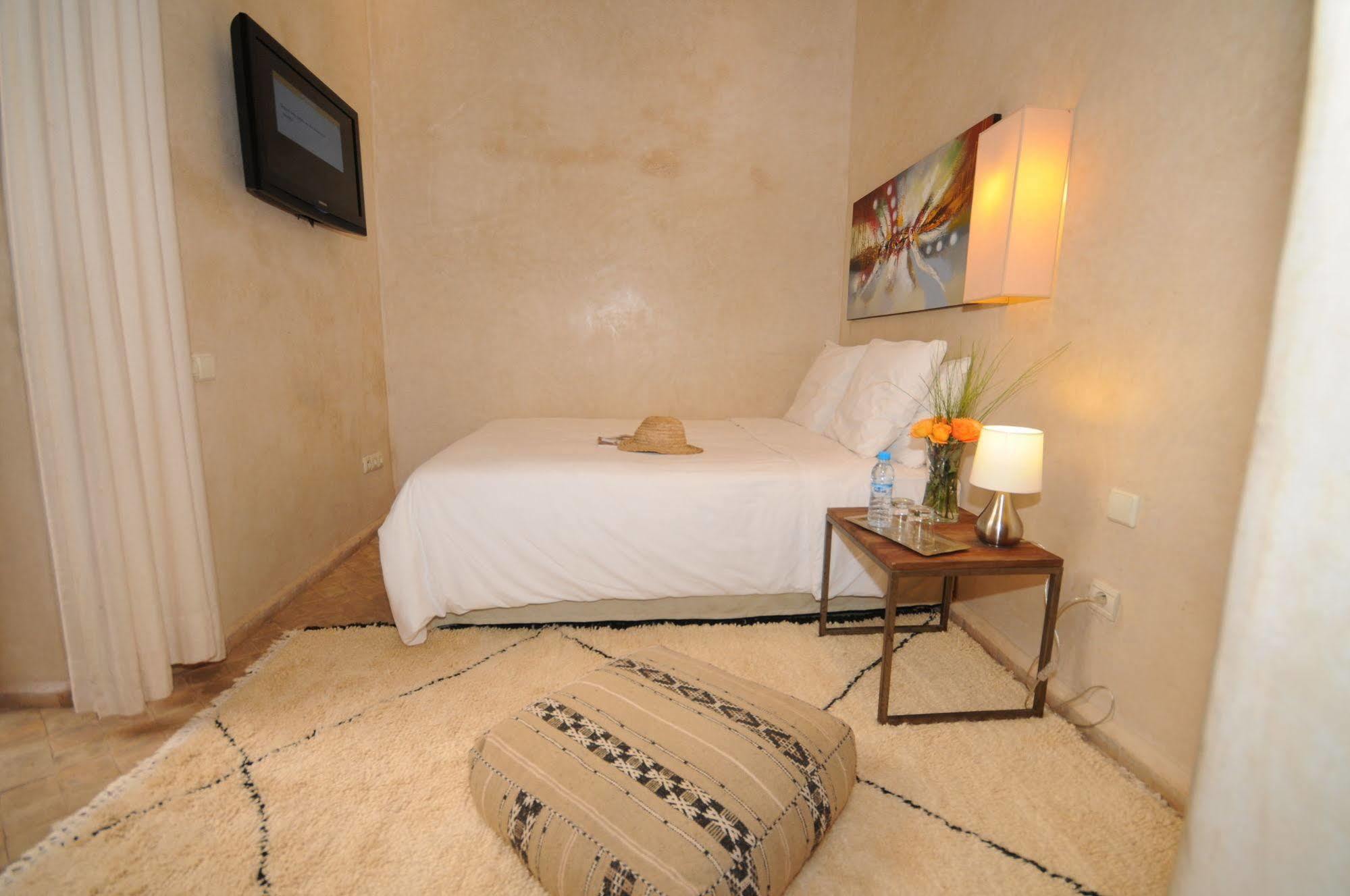 Vendome & 4*