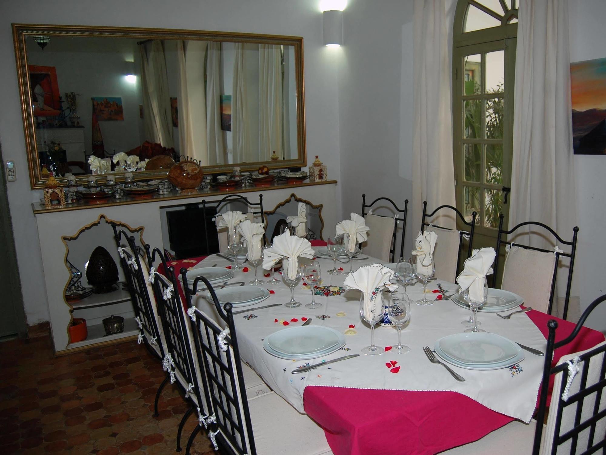 Agathe & 3* Marraquexe