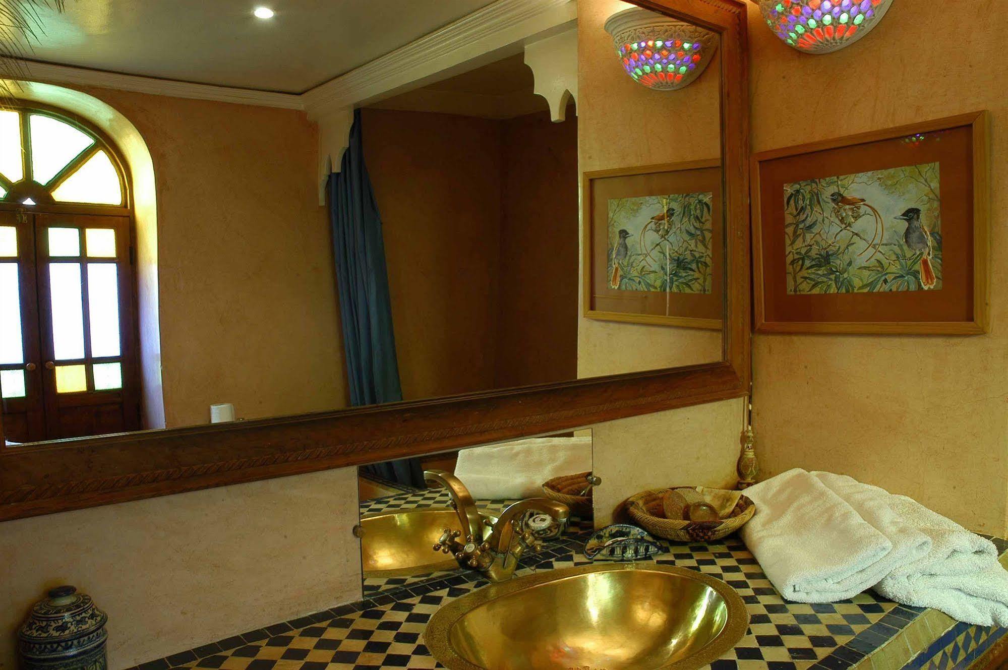 Dalia Riad 3*