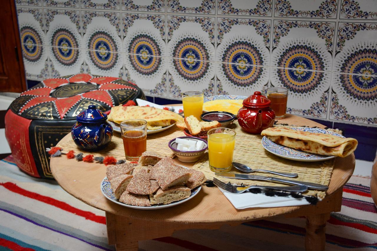 Hostal Mosaic *