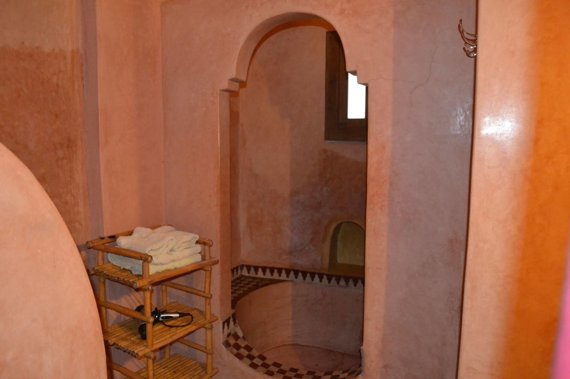 Bayti Riad 3*