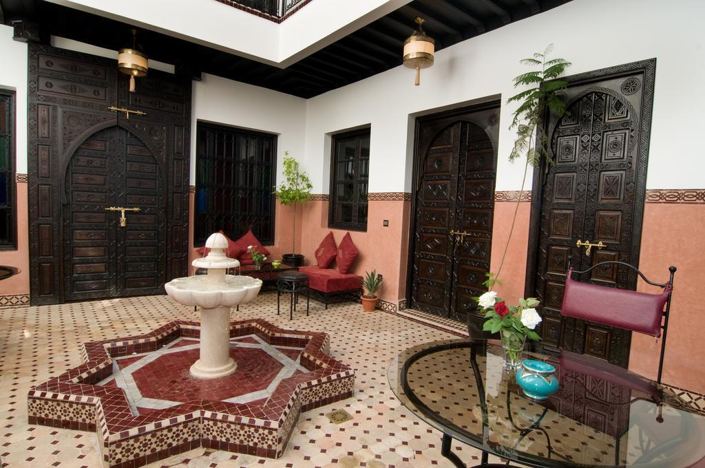 Agdim Casa de hóspedes 4*