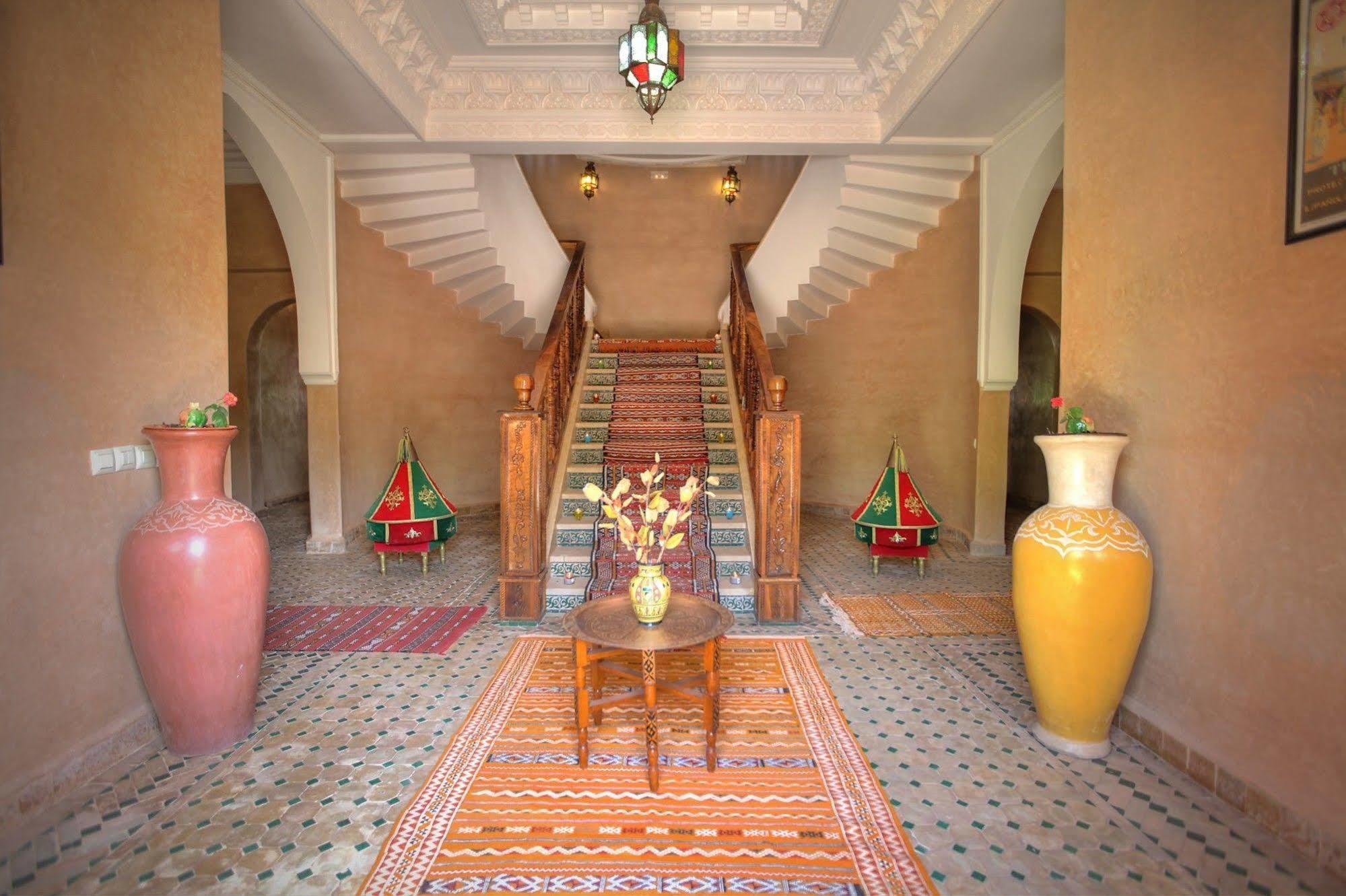 Dar Mya Palmiers Bed and breakfast