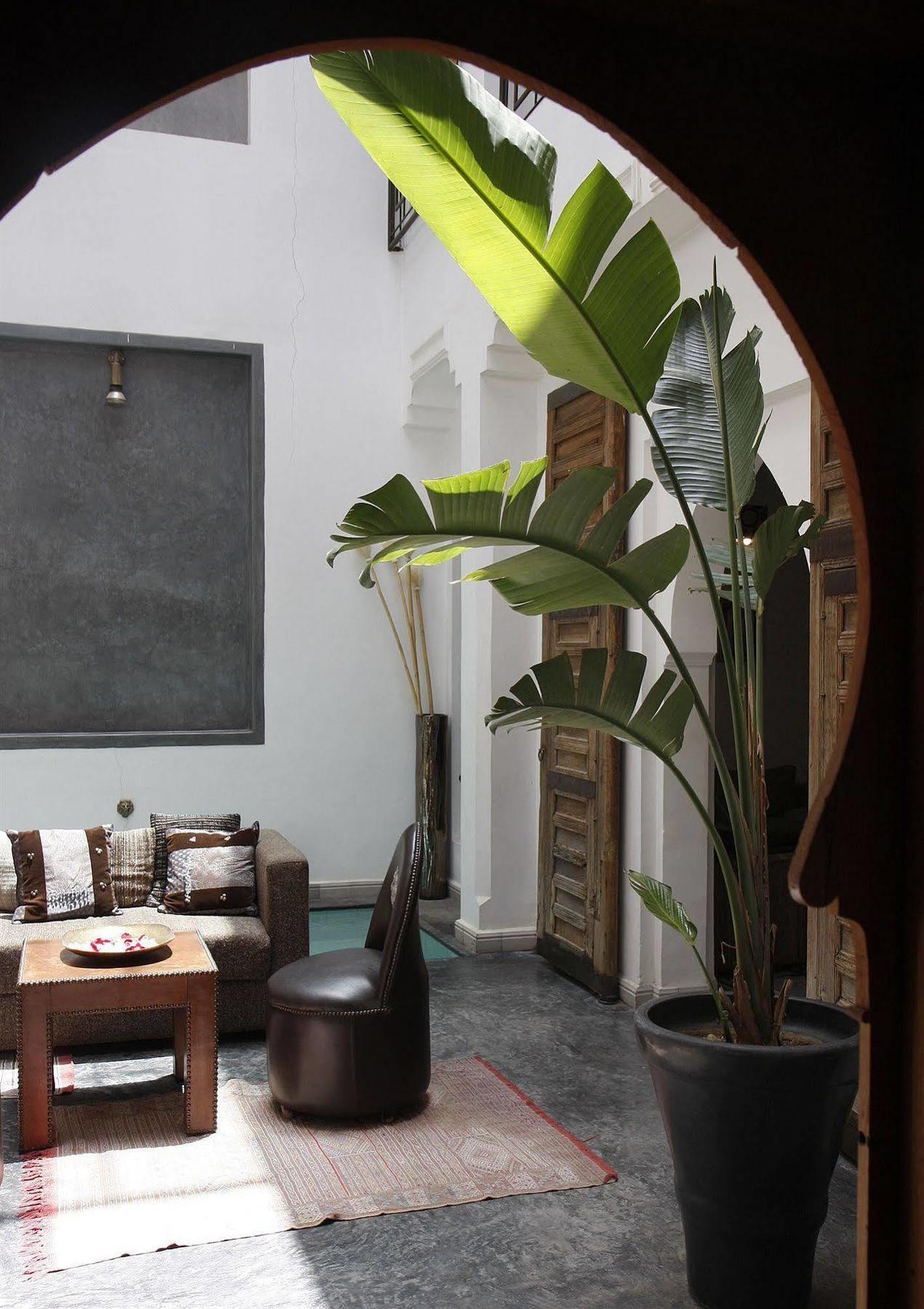 Riad Azcona 3*