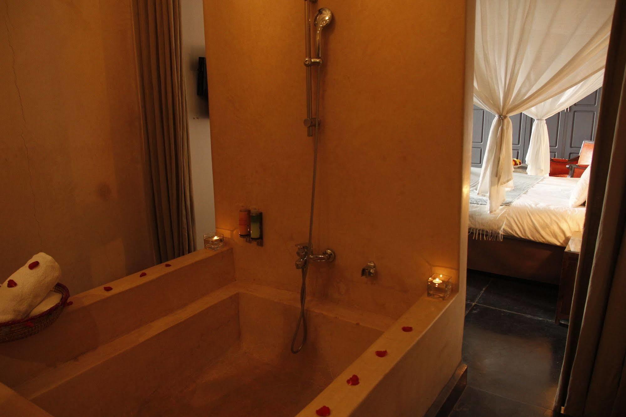 Utopia And Riad