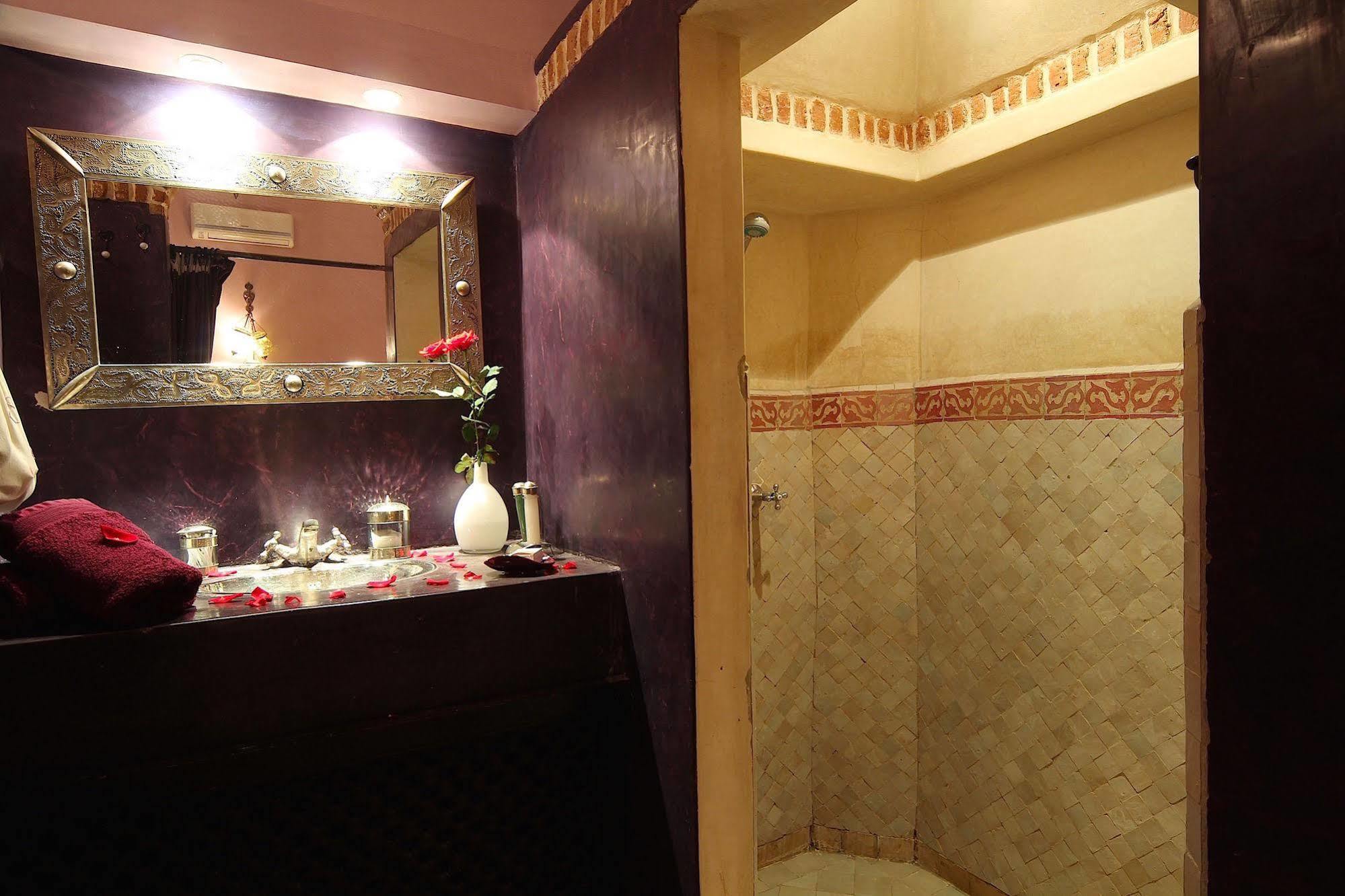 Jona Riad
