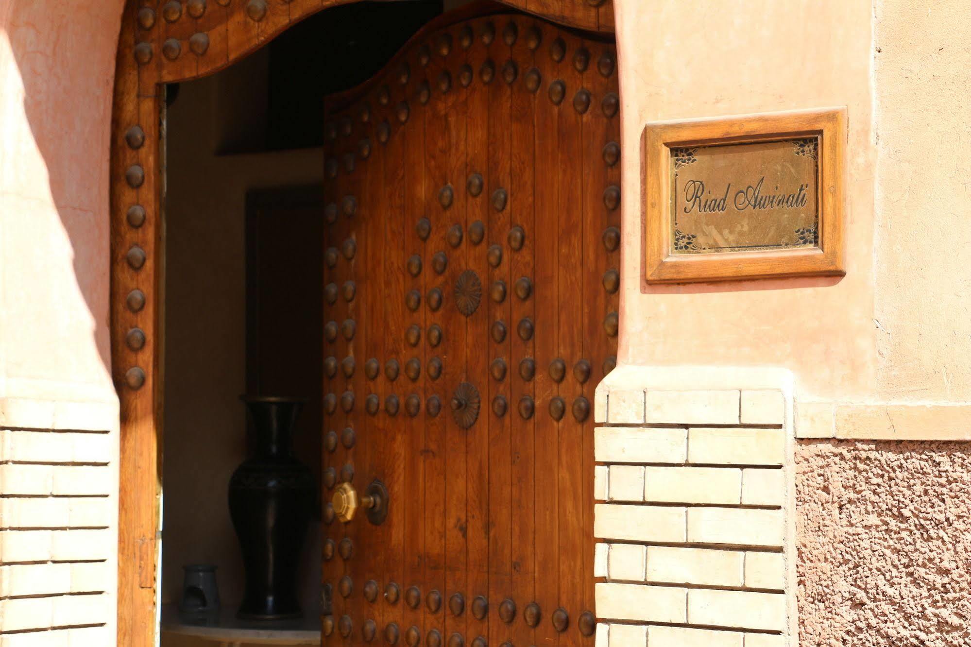 Awinati Location Privatisee ,piscine Chauffee , Beau Rooftop 3* Marrakesh