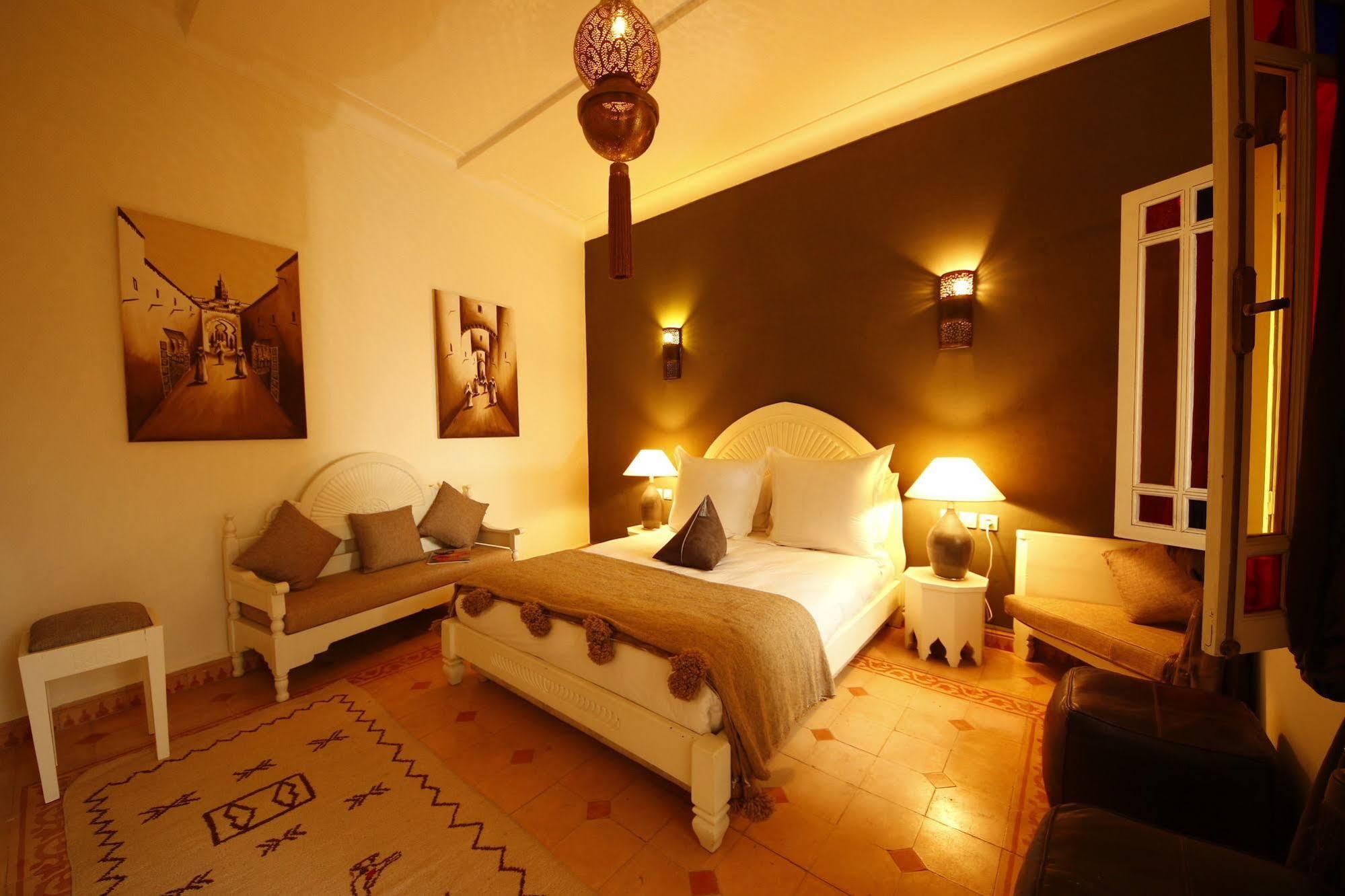 Awinati Location Privatisee ,piscine Chauffee , Beau Rooftop 3*