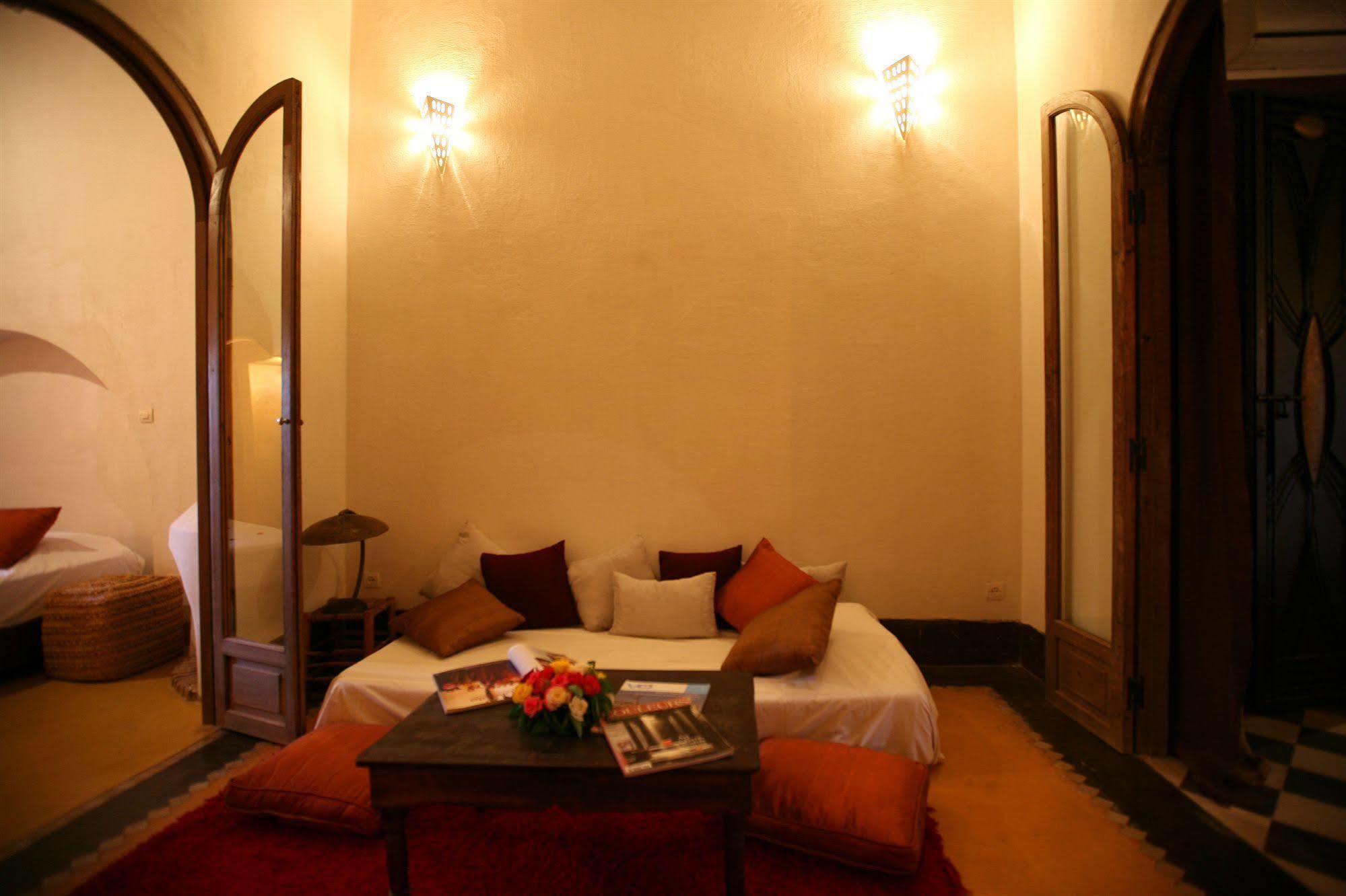 Riad O2
