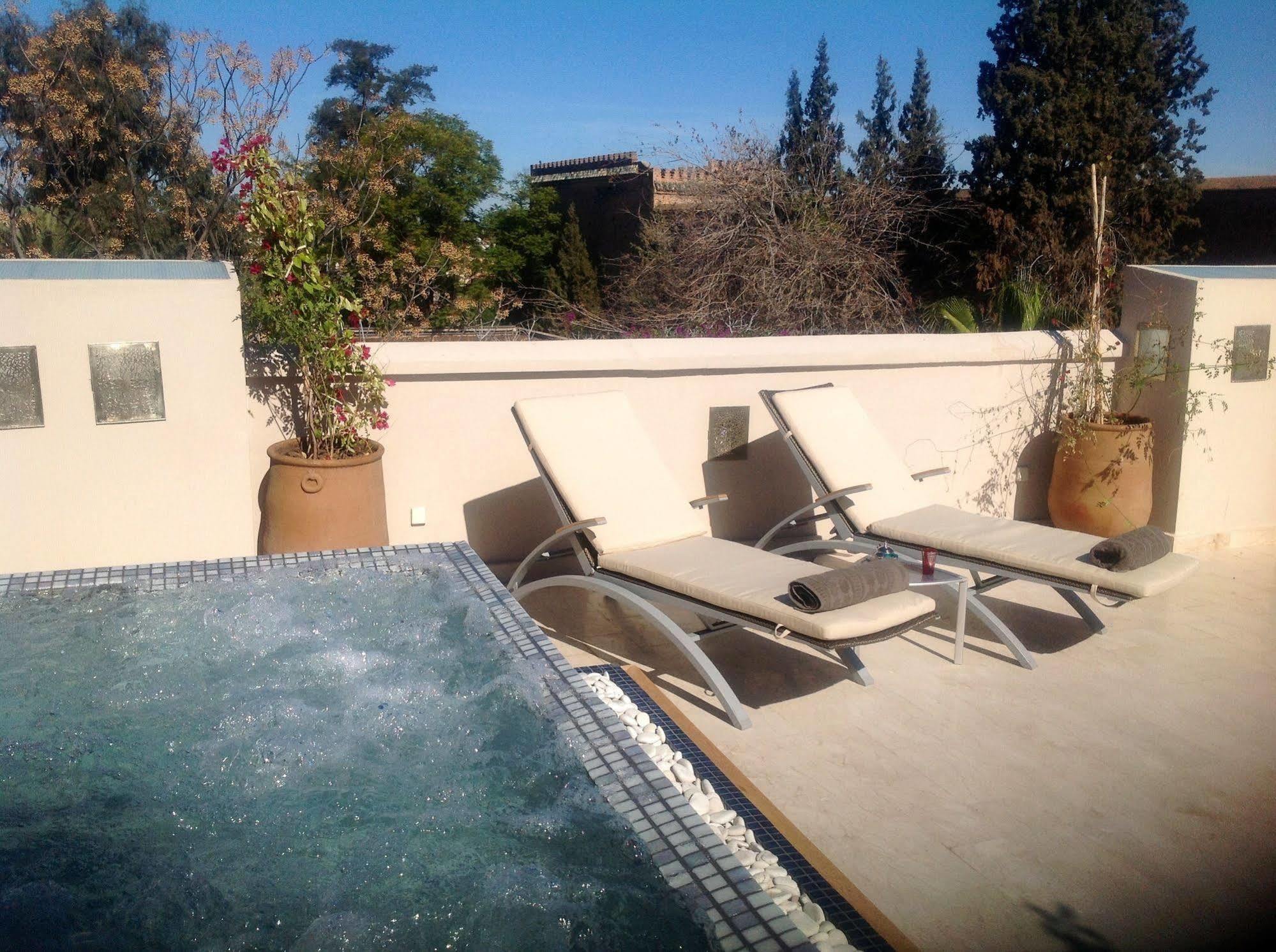 Kahena Lifestyle Concept Pensión 4*